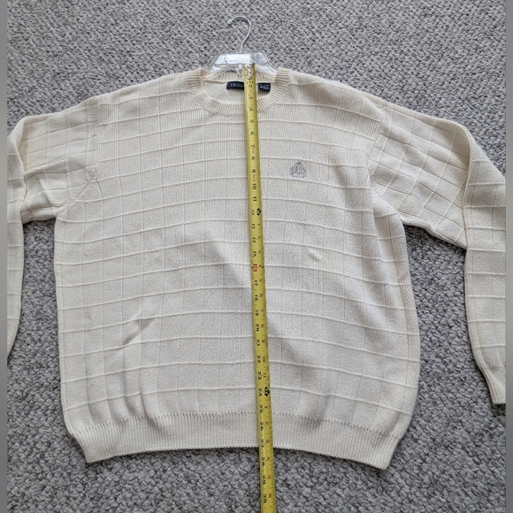 Izod Men's (Size L) Cream Cotton Crewneck Knit Sweater w/Textured Grid Design - Picture 8 of 15